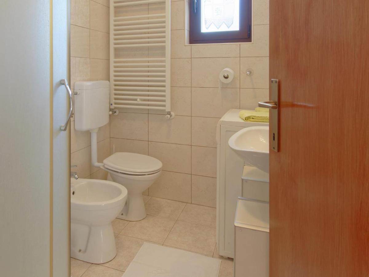 Apartment Laganis Plovanija المظهر الخارجي الصورة